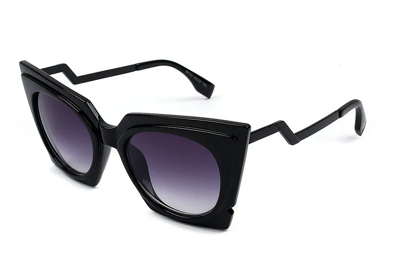 2020 Wholesale Fashion Sun Glasses Women Polarized Plastic Sunglasse