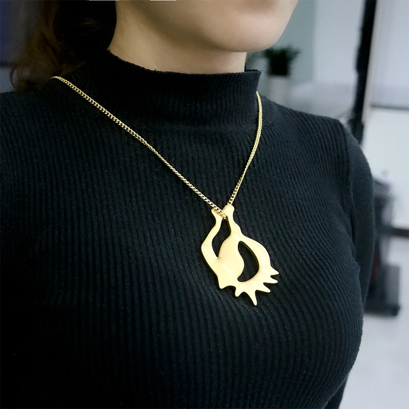 How Can a Necklace Elevate Style While Offering Durability and Versatility?