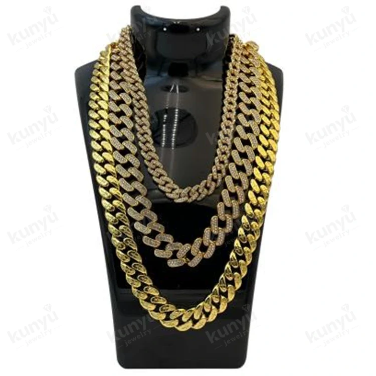 What Makes Mens Hip Hop Necklace a Must-Have Streetwear Accessory?