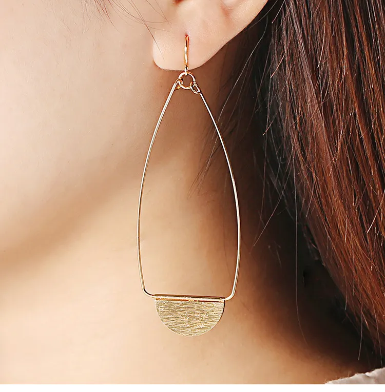Bohemian Zinc Alloy Gold Plated Brushed Hollow Teardrop Alloy Hoop Earring