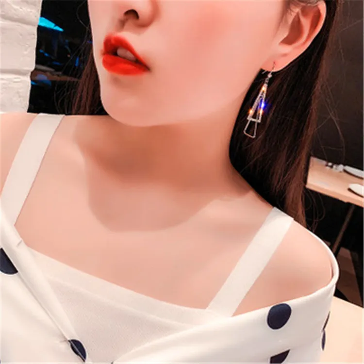 Fashion Exaggeration with Diamond Zircon Female Geometric Triangle Long Earring