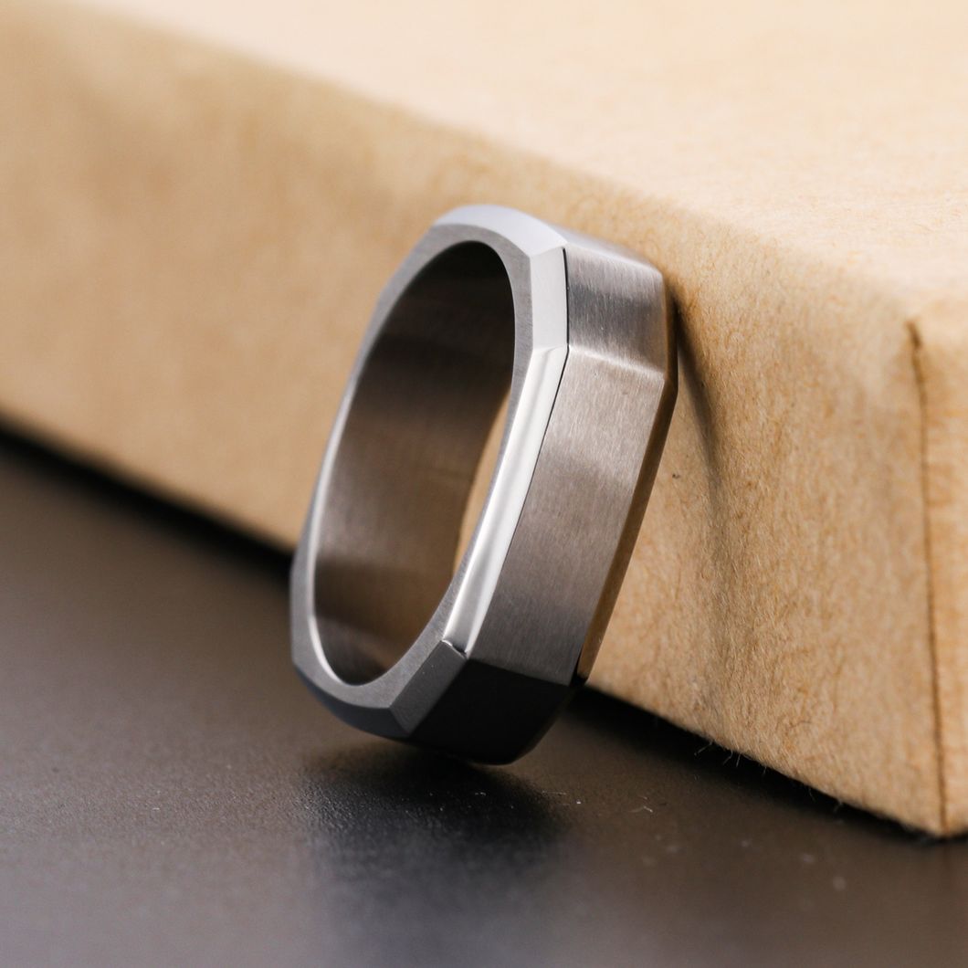 Fashion Mens Simple Minimalist Geometric Faceted Stainless Steel Ring