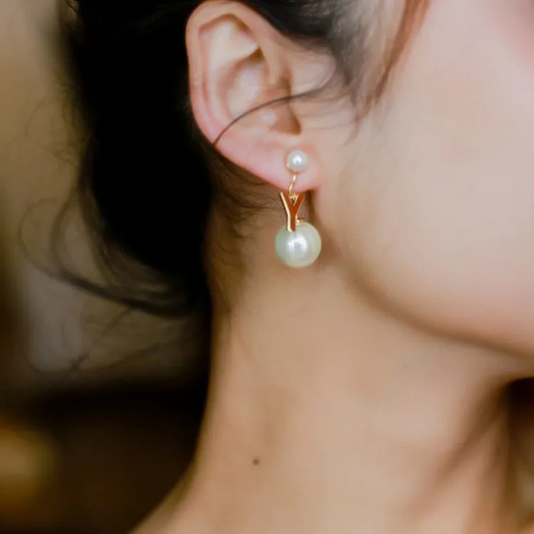 Fashion Simple Personality Pearl Letter Earrings Jewelry