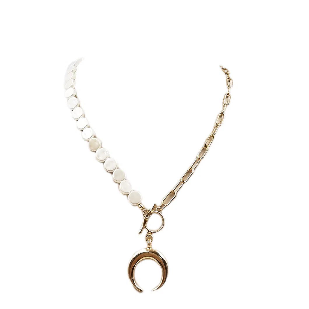 New Arrival Fashion Jewelry Metal Plat Pearl Chain Baroco Style Moon Shape Gold Plated Necklace