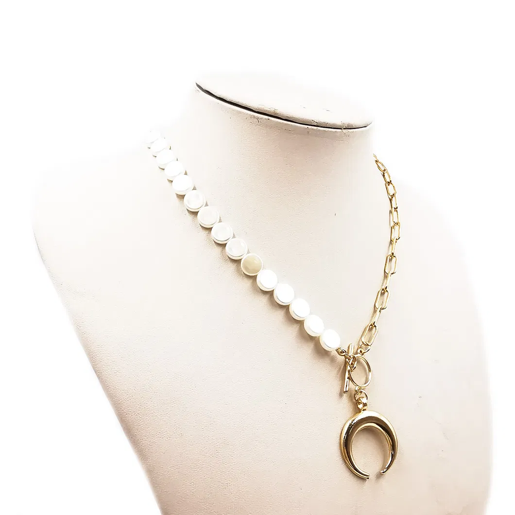 New Arrival Fashion Jewelry Metal Plat Pearl Chain Baroco Style Moon Shape Gold Plated Necklace