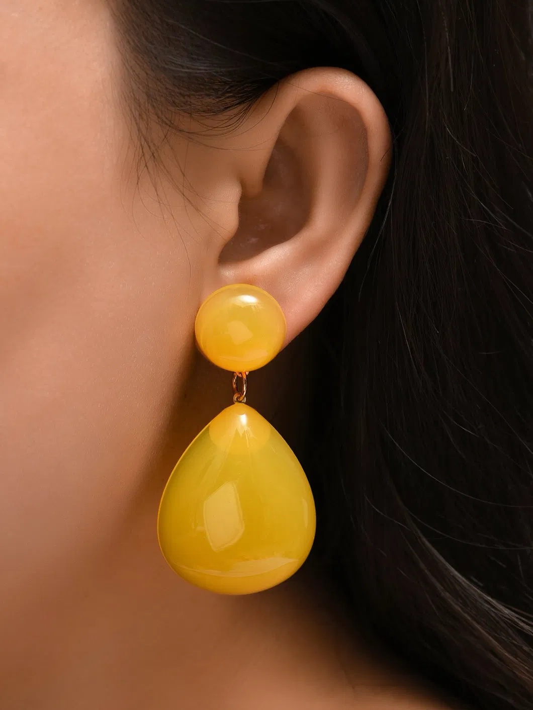 Stylish Vintage Women′ S Alloy Earrings Long Round Geometric Pine Stone Pendant Earrings